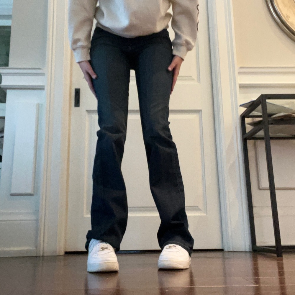 Women’s designer jeans (bootcut, mid rise)